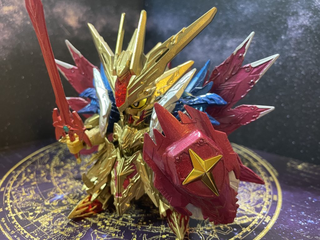 盾にも銀のツインソードを刺してますが気持ちの問題ですねえ。塗装ハゲが怖くて外せませんw