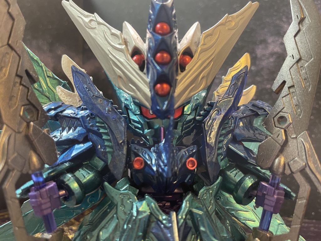 バストショット。ドミナントを基にしているため、非常にぽいです。