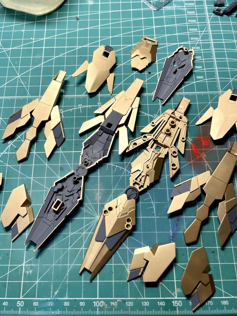 アームドアーマーについては塗り分けがそこそこに大変で、マスキングがかなりしんどかったですが、私としてはキレイにできたので満足です。