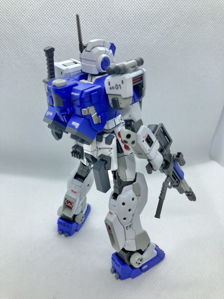 写真には写らなかったけど、腰部はみ出しの修正が上手くいかず汚いまま。気が向いたら直します。目立たないけどアンクルガードも塗り分けしてみました。肘、脹脛の内部の黒塗装は数も多く面倒だったけど頑張って塗り分けしました。ジムスパルタンおかわりしたいです。