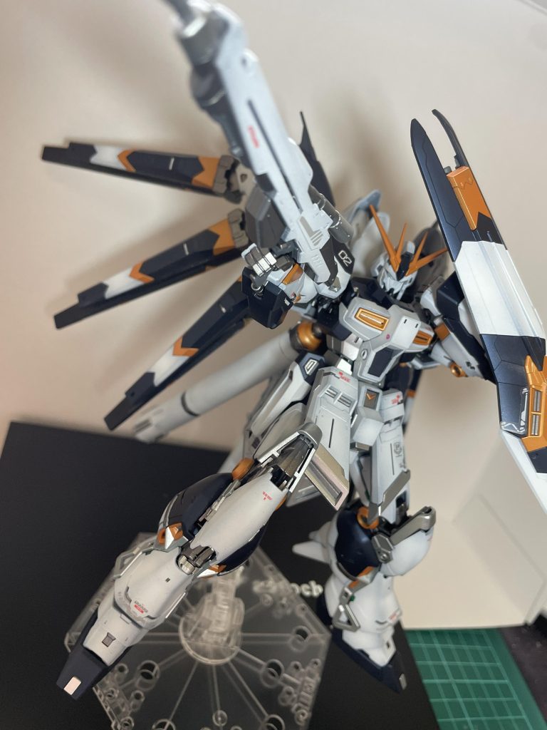 RG HI-νガンタム–5枚目/制作者：ザクマリ親方