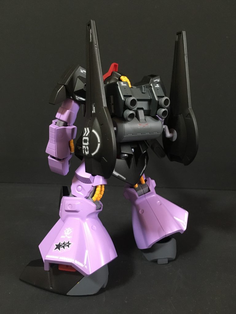 後方ショットバックパックはゼクアイン用に変更しています。