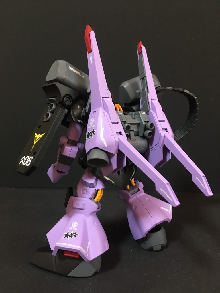 後方ショットバックパックはゼクアイン用、バインダーはドーベンウルフ用に変更しています。