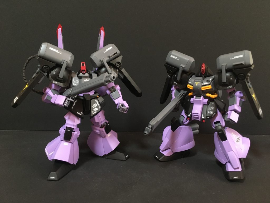 黒い三連星用ゼクアインとの２ショットゼクアイン　https://gumpla.jp/hg/1414906