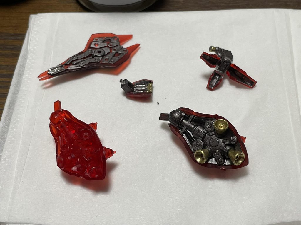 チッピングを焼鉄色でするようになってからこの色がお気に入りになってしまい、メカ部に塗ってしまいたくなります。乾燥するとつや消しになるのがまたいい。