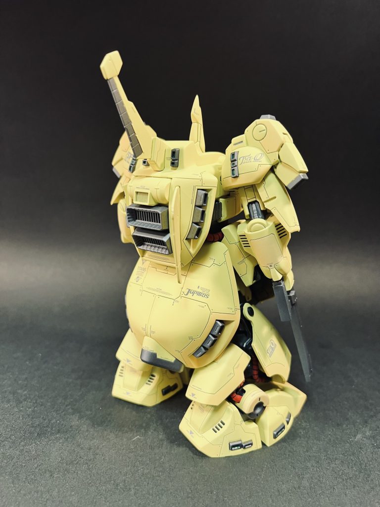 スジボリはダクト周りや外側を別パーツ化意識し施しました。