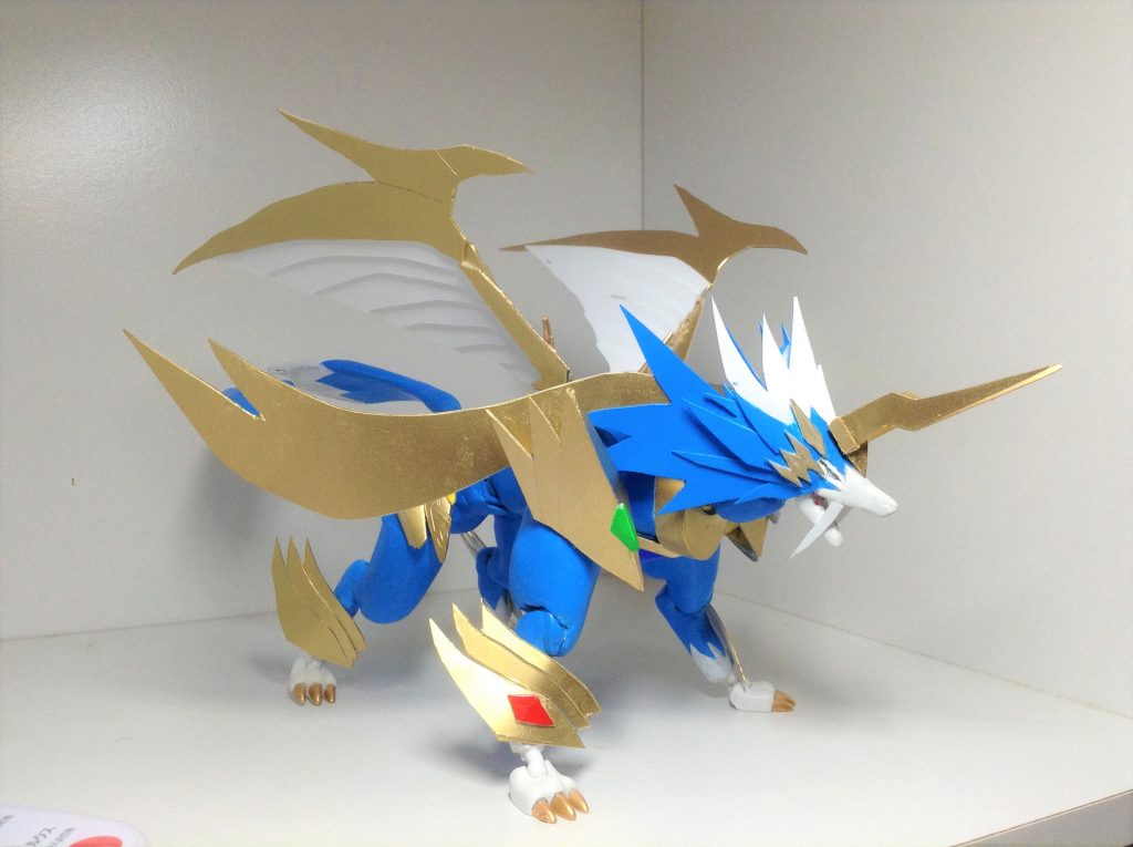 正直 前回のムゲンの方が作るのに苦労しましたね本体の形状を整えるのが ぶっちぎりで一番大変で、鎧に翼 そして塗装は楽でした。　　