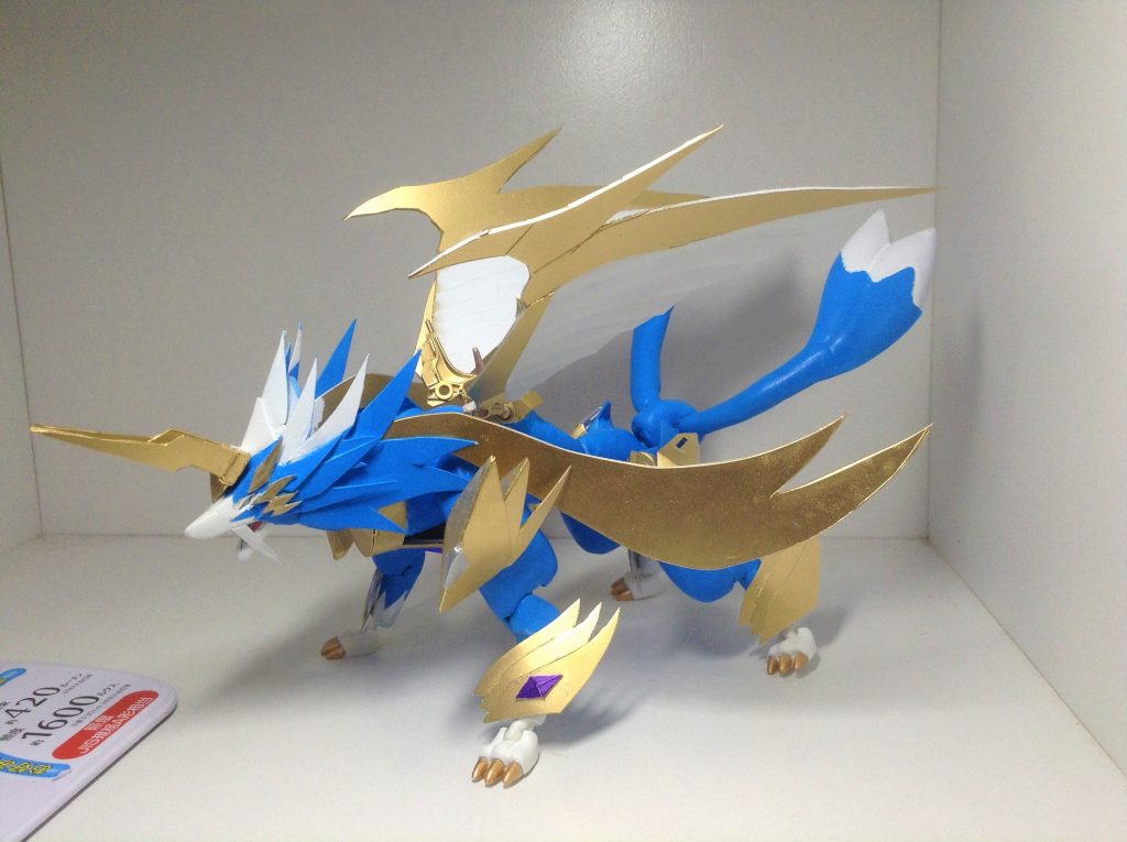 グラスパードラゴン×2、妖怪ウォッチのキュウビ×2  エアリアルのビットも二つ  あとは全部プラ板とパテで作りました。グラスパードラゴンの原型留めてません正直ここまでくるとガンプラと言っていいのか怪しいものです💦