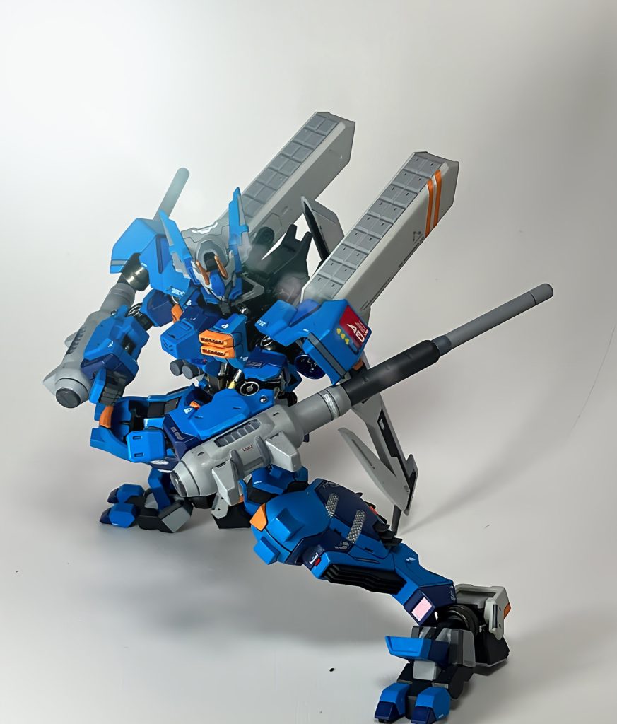 ガンダムにト、トンファー!で一目惚れで、製作しました。正直に言うとアニメの知識がほぼないのでカッコよく青に塗りたいという理由だけで作ってます。すみません。