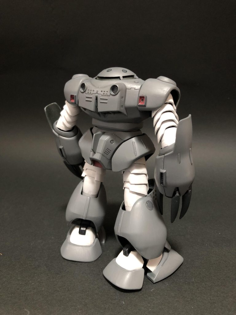 セルアニメっぽいグレーを意識して調色しました。