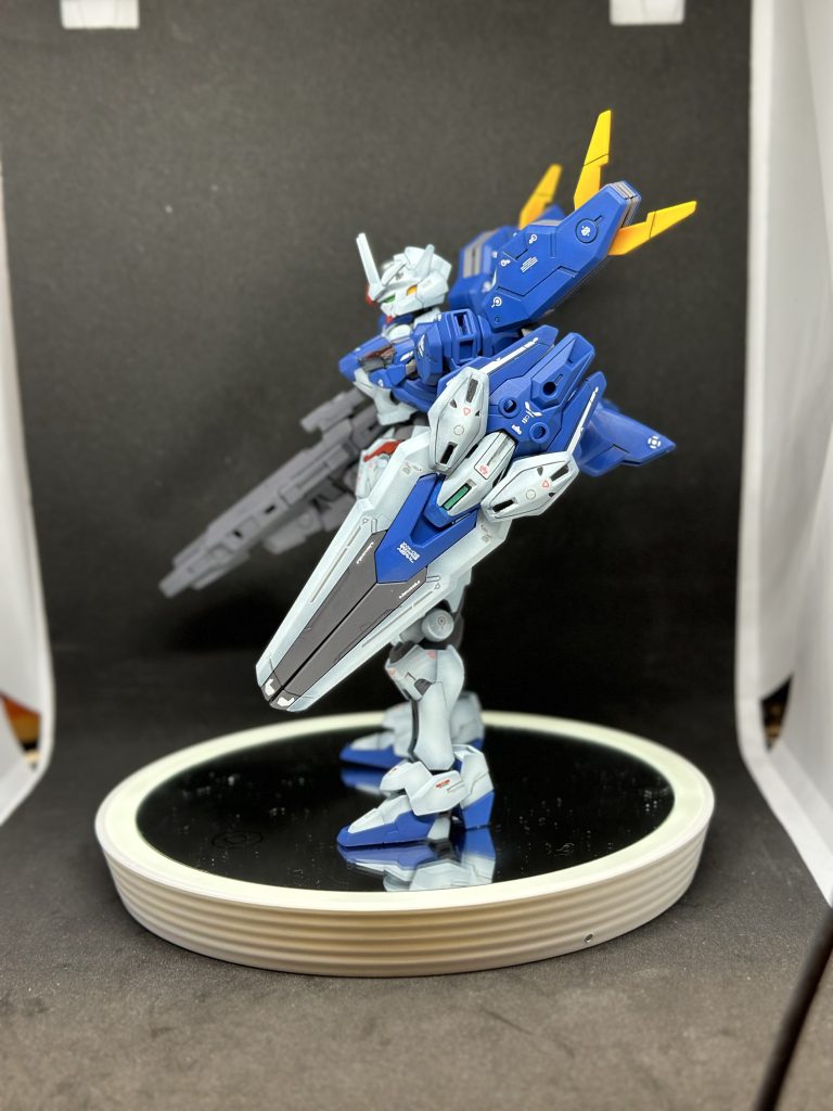 ノーマルのエアリアルを明るめの色で塗装したのに対し、クール目、怖めな印象が強かったので、落ち着きのある色合いを心がけました