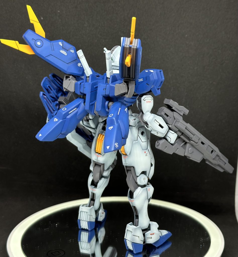 バックパックとかもかっこいいですねー。デカールはエアリアルのものを参考半分&手持ちデカールからフィーリングで