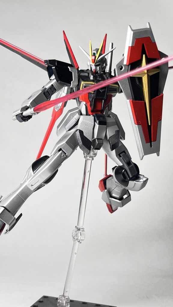 サーベルを構えてサーベルを持たす時の塗装ハゲが怖い((((;゜Д゜)))