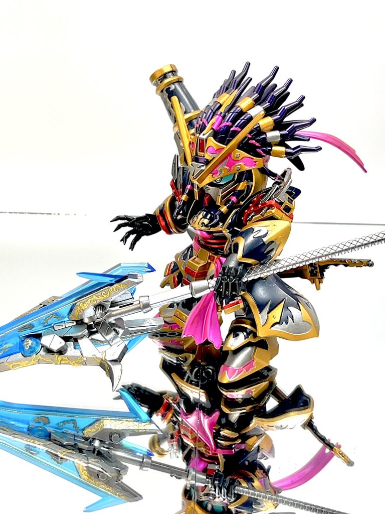 青水晶の槍はコトブキヤMSGのガンブレードランスより。毎度お世話になっている100均ネイルシールを貼ってます。今回はセリア＋キャンドゥでw