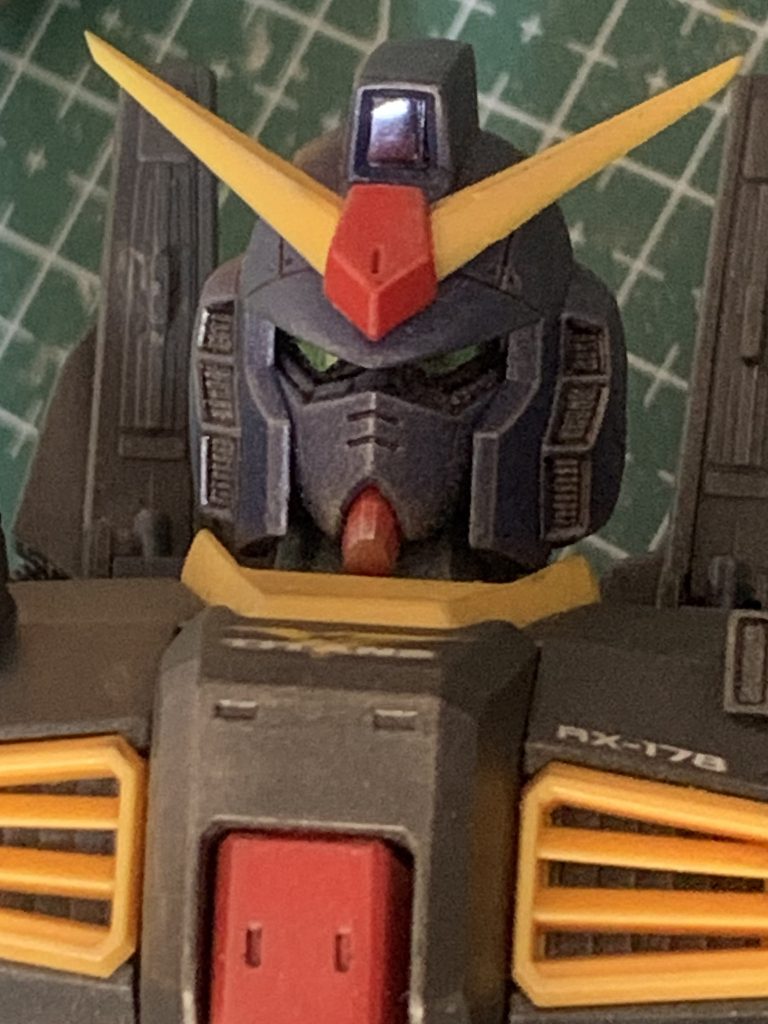 アンテナは形状変更を行い、イラスト画の様にウェザリングを行いました。