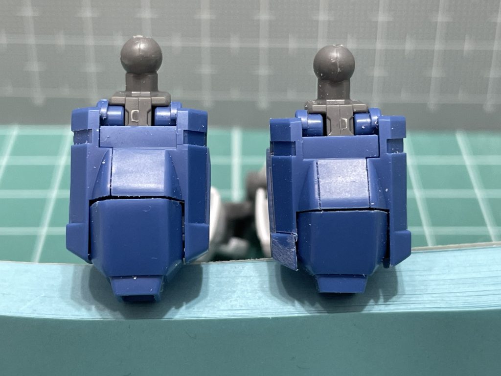 肩幅は、こんな風にして外側のパーツを削って幅を詰めました。これで全体のタテヨコ比が改善されてスマートな印象になりました。