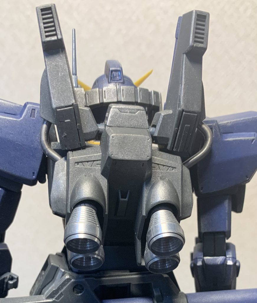 バーニアと動力パイプはメタルパーツに置き換えています。