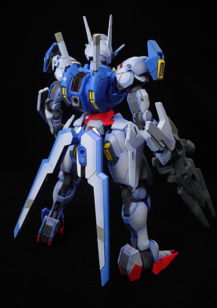 ガンダムエアリアルピットオンフォーム状態。