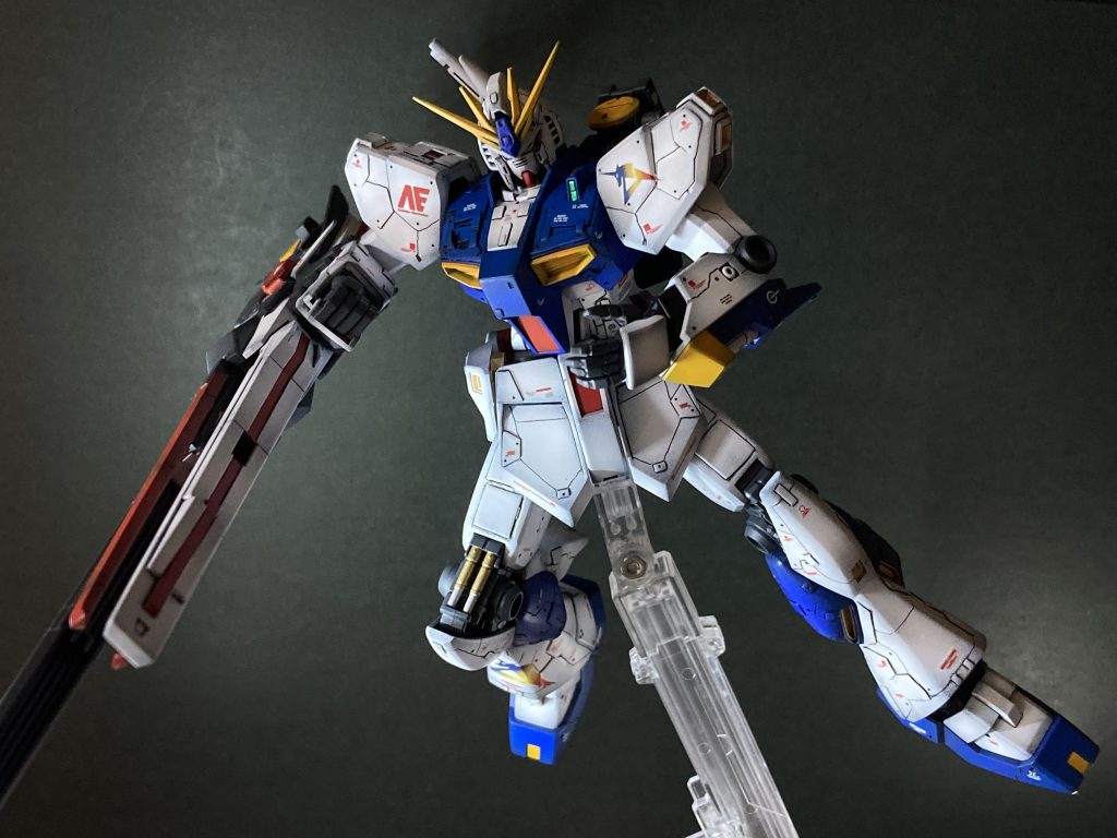 福岡νガンダムのエントリーグレードです。νガンダムは、いろんなνガンダムがありますよね。小説や漫画のνガンダム、映画のνガンダム、現実のνガンダムどれもカッコイイです。ちなみに私は逆襲のシャアデビューは映画ではなく中学の時に読んだ小説からでした。