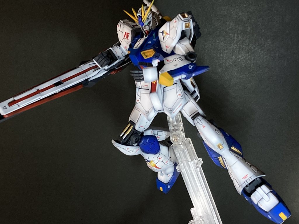 塗り分けもあってマスキングを剥がすのが緊張しましたね。上手くいくと嬉しいですね。