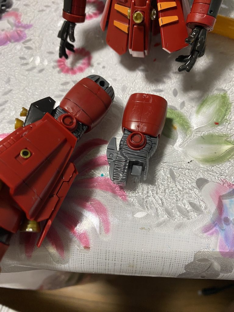 合わせ目消しも頑張って仕上げてみました！赤色のペンでさらに仕上げ