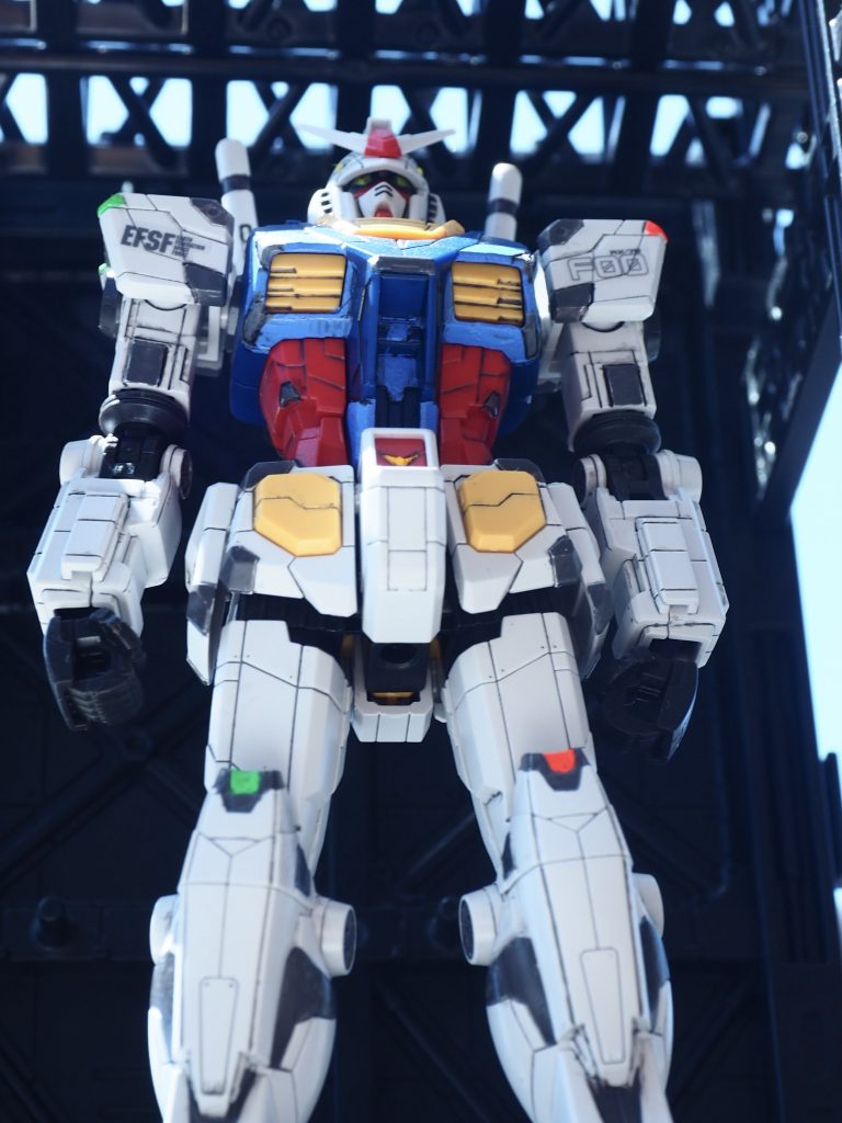 百均ベースを使ってベランダで撮影。