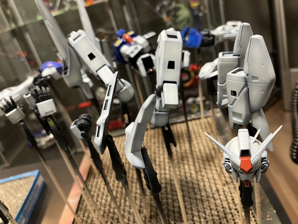 レイウッドの充電式エアブラシを使っているのですが、MGだと充電が全然足りず驚きました。バッテリーを追加で買ったので、次の製作は段取り良く進む予定です。