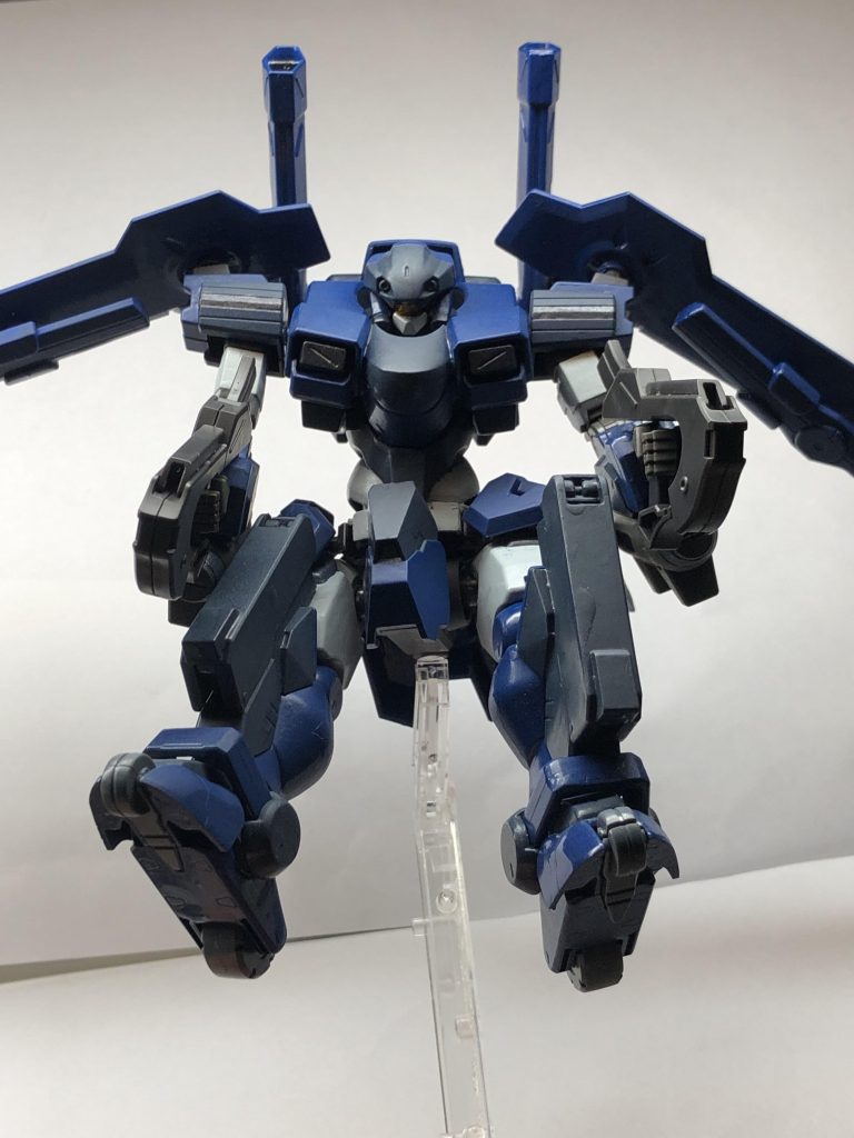 肩にウイングを追加したことで、元のザウォートよりも空中戦が得意な感じが出て良かったかなと思います。