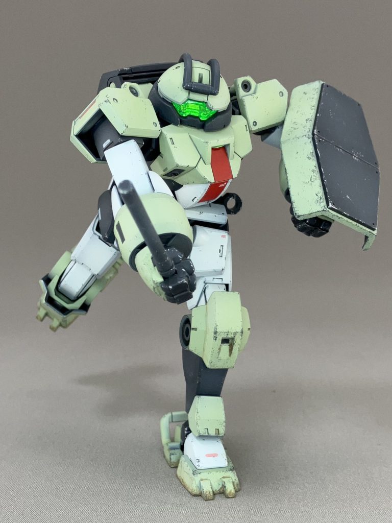 サーベルスティックサーベルはてっきりヒートソードだと思っていましたが、塗装見本はグレーでした。ただの金属棒なんですかね。