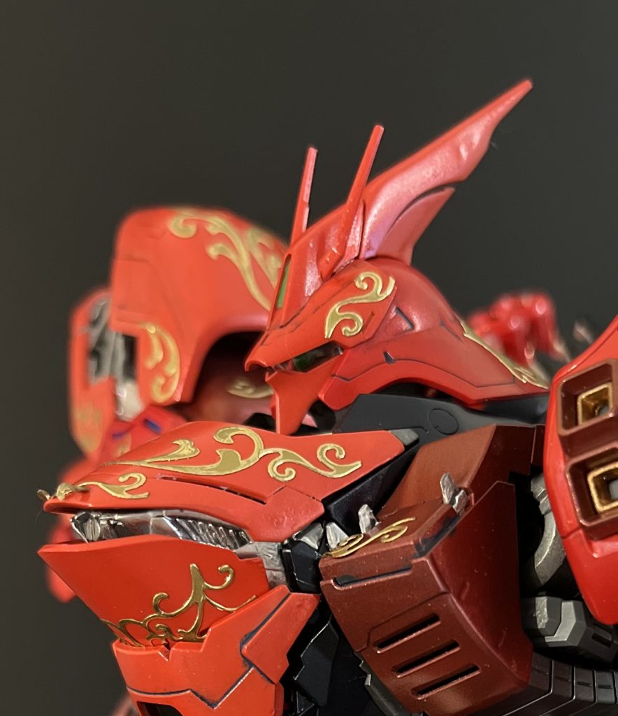 顔。男前です。ツノのあたりにヒケが。表面処理サボりました。MG大きすぎて処理大変なので。