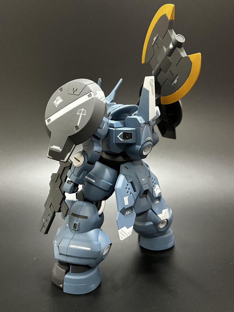 初めてダンモを購入したので足の合わせ目は段落ちモールド化してみましたこれはなかなか使い勝手がよく、簡単にディティールを追加できていいですね!装甲部分を段落ちさせることで装甲の重なりが表現できる合わせ目消し以外で使ったことありませんが、今後はいろんなところで活用していきたいです(高級工具なので償却しなければ)