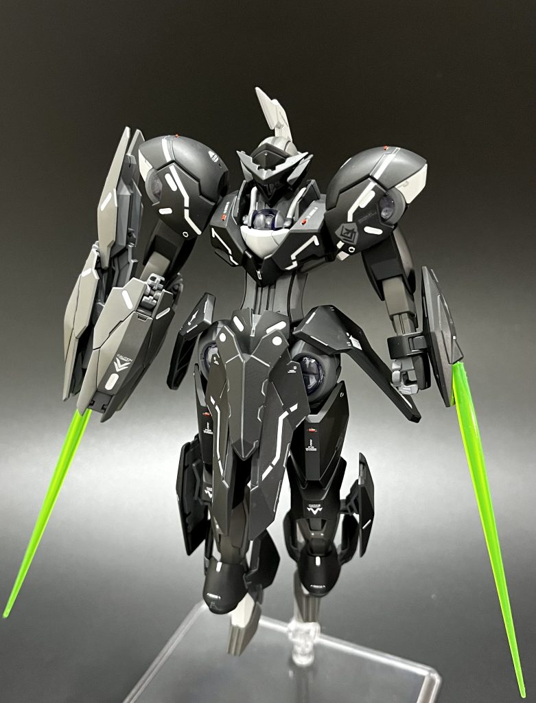 ラインの細さとカラーリングからオーバーフラッグ を連想するものになりました。(現在、製作代行を受けているTR-6 レジオンカラーをイメージして塗装してみました)●使用塗料本体(黒):ガイヤ ニュートラルグレーⅤ本体(グレー):ガイヤ ニュートラルグレーⅣ本体(白):ガイヤ ニュートラルグレーⅠ間接:メカサフlight