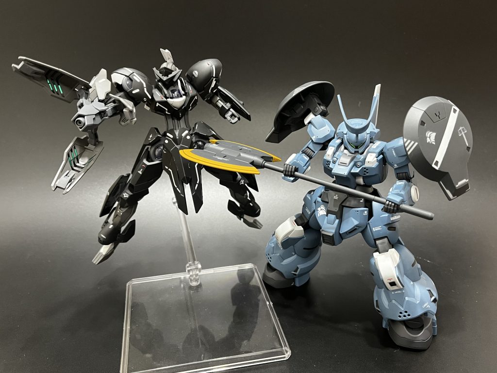 感想・まとめHGミカエリス 下半身のラインを太くするためにミキシングをおこない、全塗装にてカラーリング変更しました。スマートな機体もいいですね!下半身だけ装甲をモリました。水星の魔女2seasonも終盤に差し掛かりつつありますね!裏で暗躍するシャディク君 OPでも新武器を装備しているので必ず1回は登場するだろう!やられ役にはなるだろうけど楽しみにしてます!同時期に完成した ディランザ(ラウダ機) も見てくださいーTwitterしてますので是非フォローよろしくお願いいたします!↓↓↓https://twitter.com/akasaha1124 最後までご覧くださりありがとうございました!!