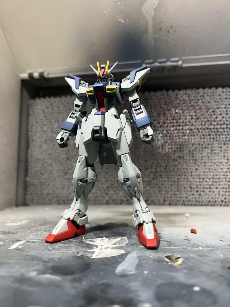 見ての通りストライク、ウィンダム、ダガーL、ジェミナス、プルトーネの構成です。最初は世界観まとめたかったのでC.E.モビルスーツのみで作る予定でした。