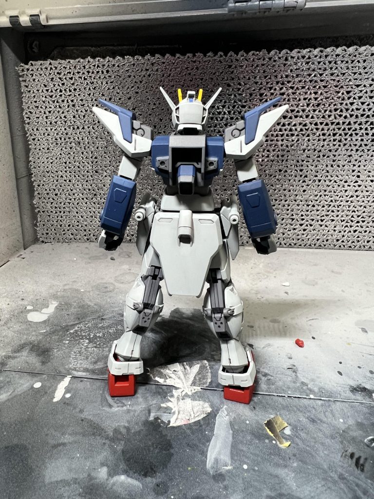 が、換装システム大好きなのでジェミナスを加えました。全体的にスカートが角張っていた方がまとまりがあったのでプルトーネから借りました。