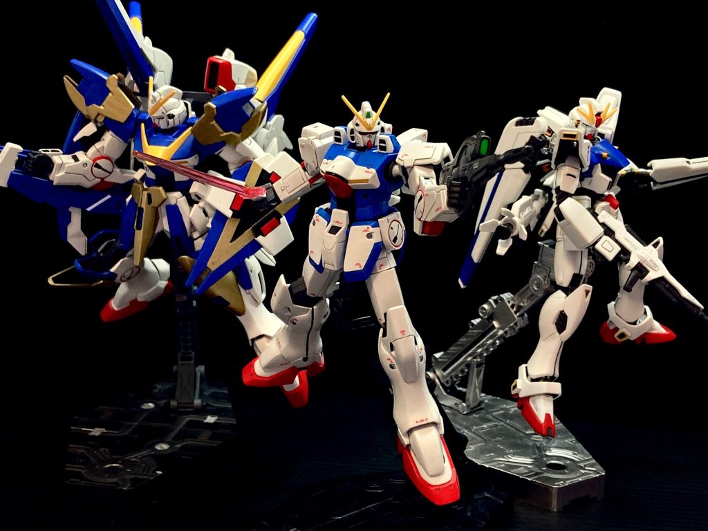 第2期モビルスーツの先輩後輩と一緒に。この中でも抜群なシンプル具合。噛めば噛むほどに味が出るデザインだと思います。個人的にはアニメ本編の活躍よりも、ビルドファイターズでリカルド・フェリーニがナンパで使ってた印象が強い笑良い趣味してますよね。