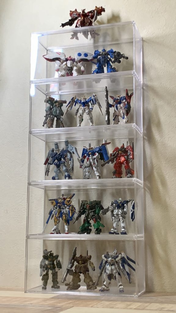 下から見上げたところ。我ながら壮観ですね。でも耐震補強を考えた方がいいかも知れません(^^;