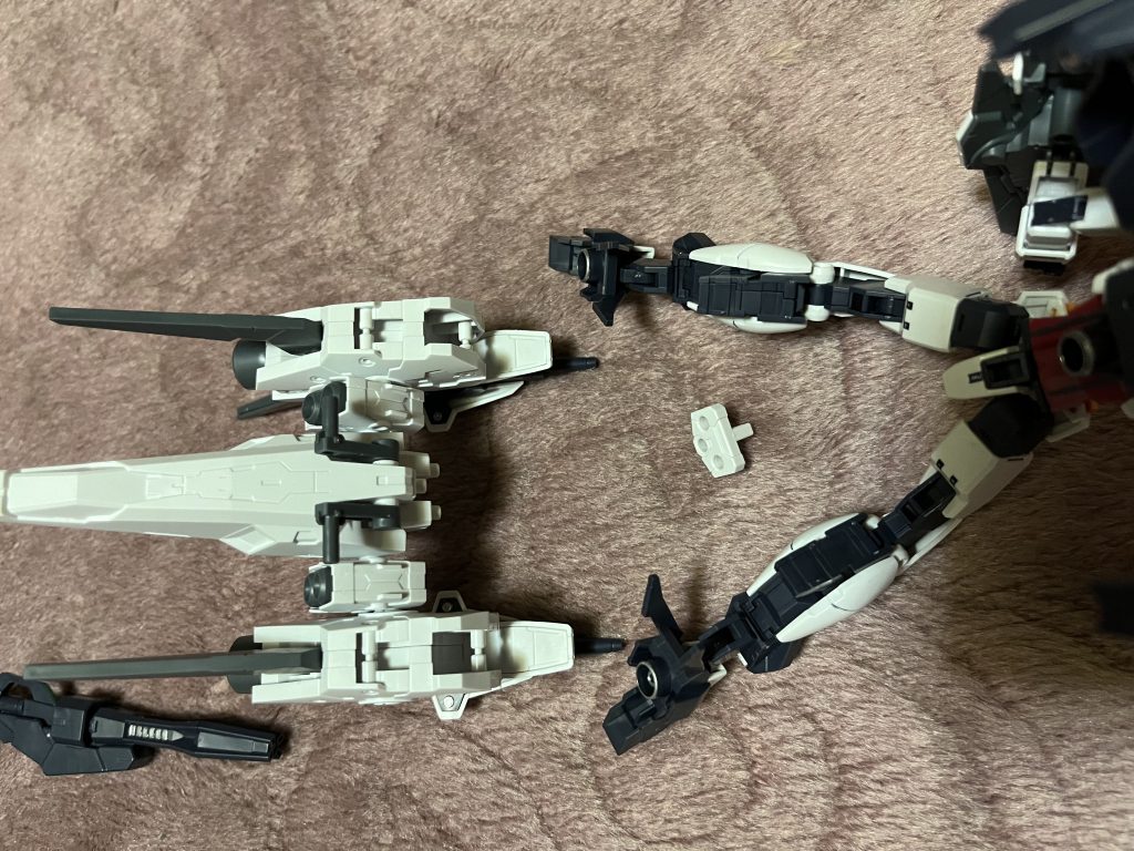 接続はジュピターヴガンダムに付属してたであろうパーツを使用しました。