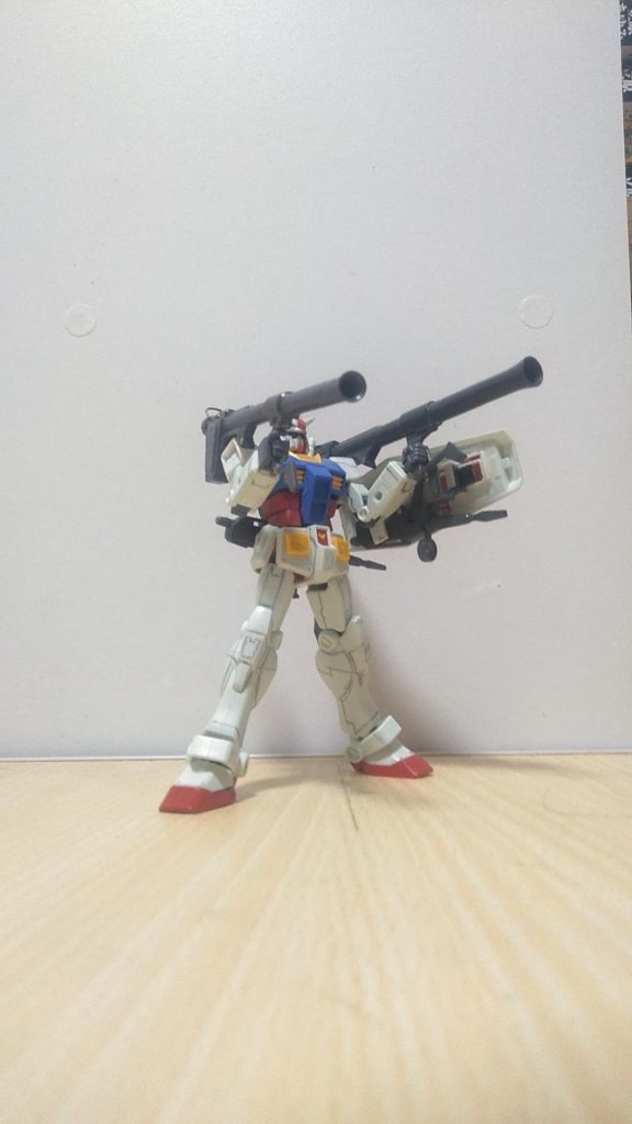 バズーカ2丁構えたポーズ