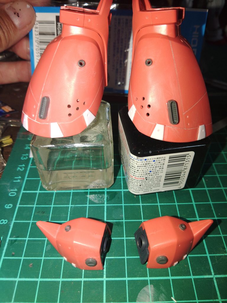 カーブが多くて大変でした、一回やってみるとなんか次もちゃんとディテールやらないと気が済まなくなりました。ジムデカール待ち放置でゲルググ作ってしまいましたご覧頂きありがとうございます。