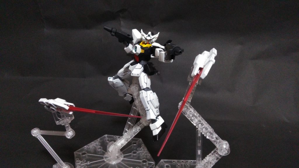 ドッズファンネル・サーベルモードエフェクトは、HG00『ダブルオーライザー【GNソードⅢ】』に付属しているGNソードⅡビームサーベルを使用しています。