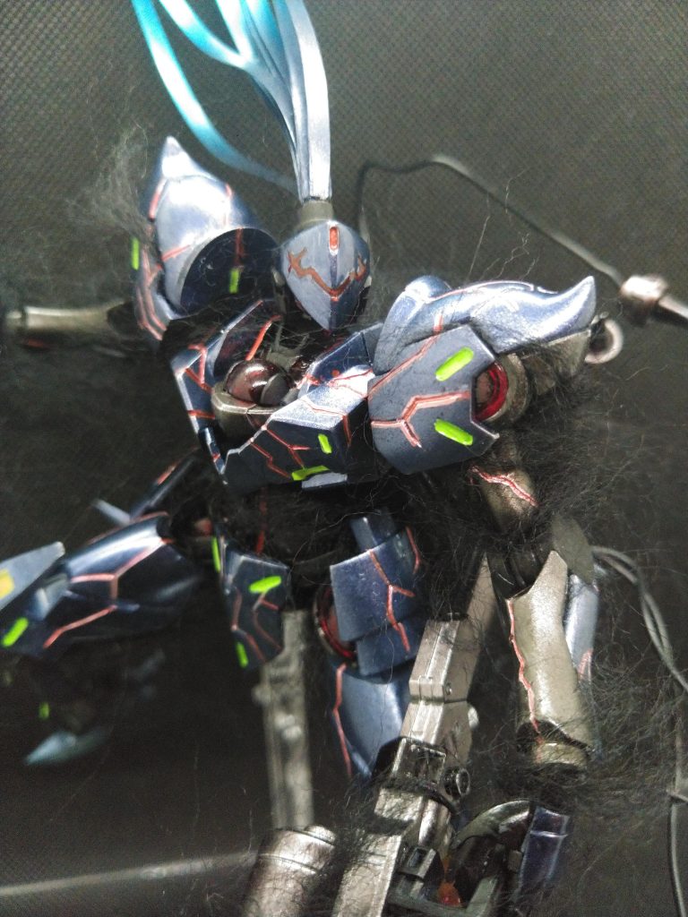 ミカエリス+ファラクト+ベギルペンデのミキシングです。ミカエリスの脚がカクカクしてるので曲面のベギルペンデの太股を･･･間接が合わない！ので軸受を削ったり。