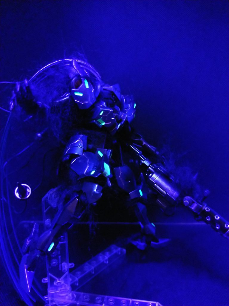 100均の黒色羊毛フェルトで毎度お馴染み綿加工。第一再臨の黒モヤイメージです。