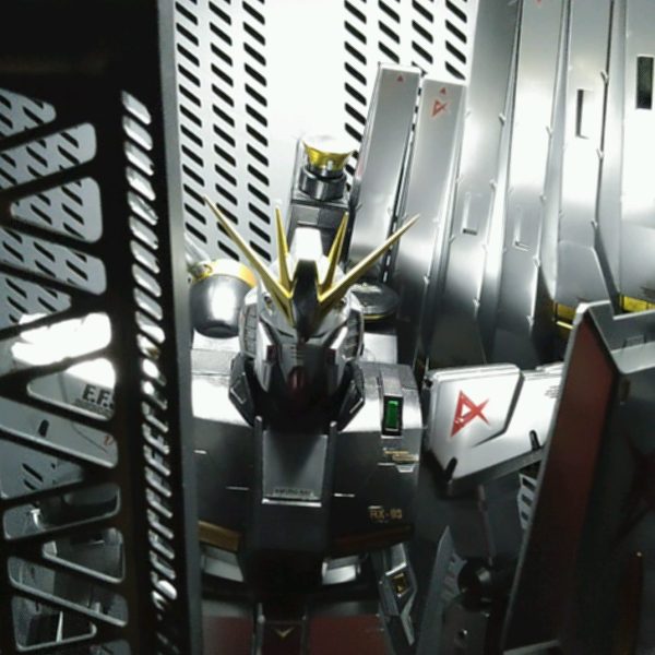 RX-93 νガンダム メタリックコーティングVer