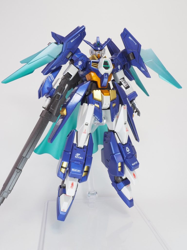 全体を青+紫のメタリックカラーマントを薄いグリーンのメタリックでグラデーションで表現してます