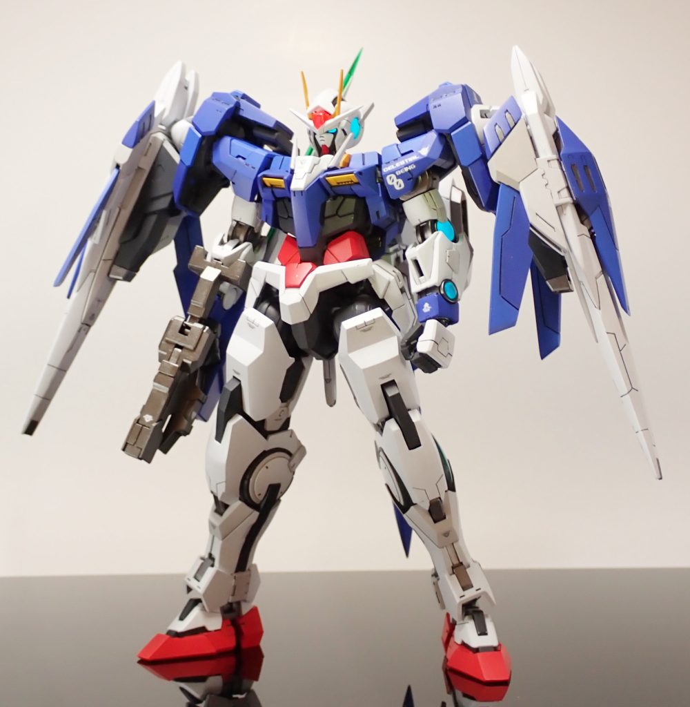 カラーリング白1:EXホワイト+EXシルバー 白2:ウォームライトグレー青1:コバルトブルー 青2:アイスコバルトブルー赤:ローズブライトレッド+ローズディープレッドフレーム:メカサフスーパーヘヴィ武器等:ガンメタル+フレームメタリック