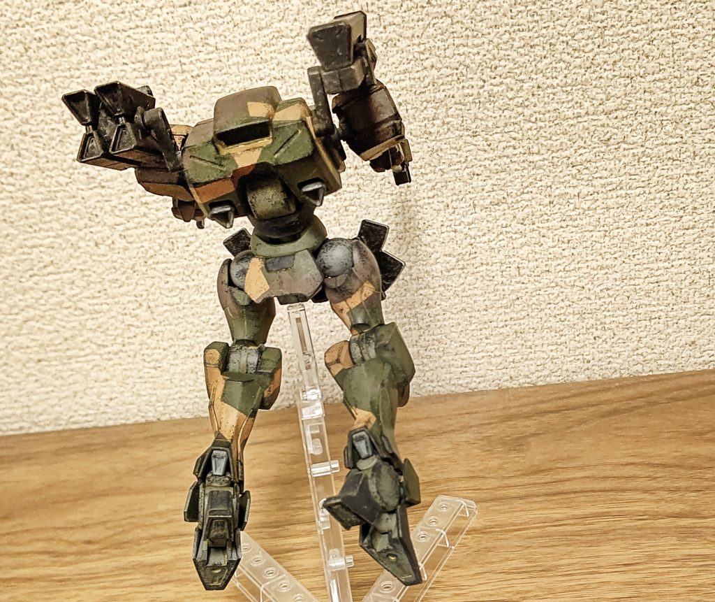 見慣れた構図。同じ方向にばっかり旋回する癖がなおりません。