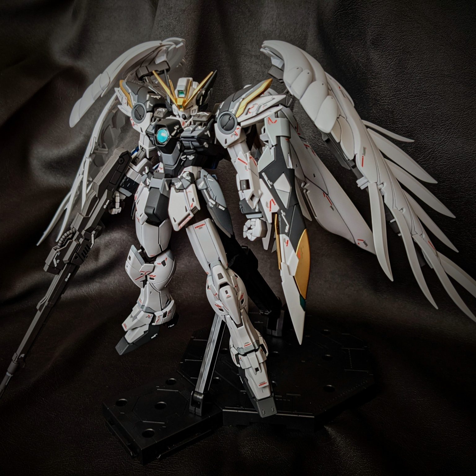 全塗装完成品】MGウイングガンダムゼロEW ver.ka(ガンプラ 完成品