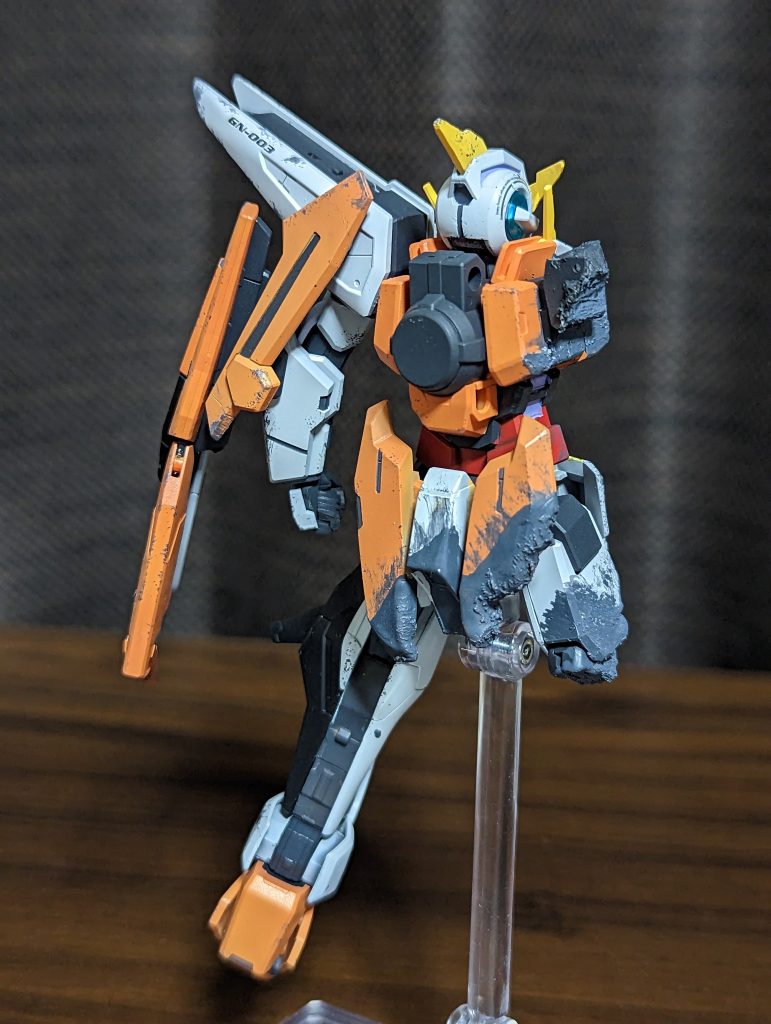 何気にお気に入りショット今回ビームのダメージ表現に力を入れてみました。「この角度からのビームならここの塗装ハゲるかな?」とか考えながらの制作は非常に楽しかったです(^^)