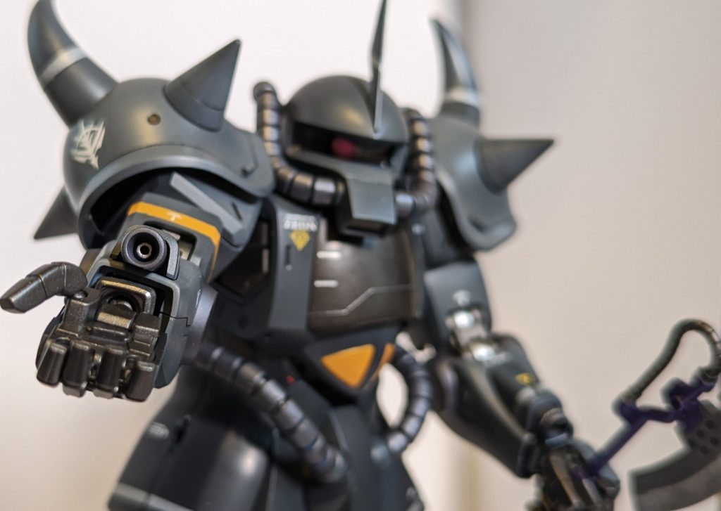 とはいえ、フィンガーバルカン使わないのもったいないんで、ヒート・ロッド接続部分に埋め込みました。NT-1アレックス風で。